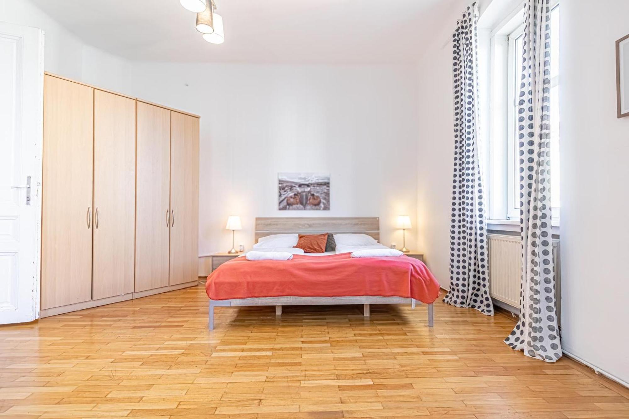 Simple Apartment Near Wiener Stadthalle Kültér fotó
