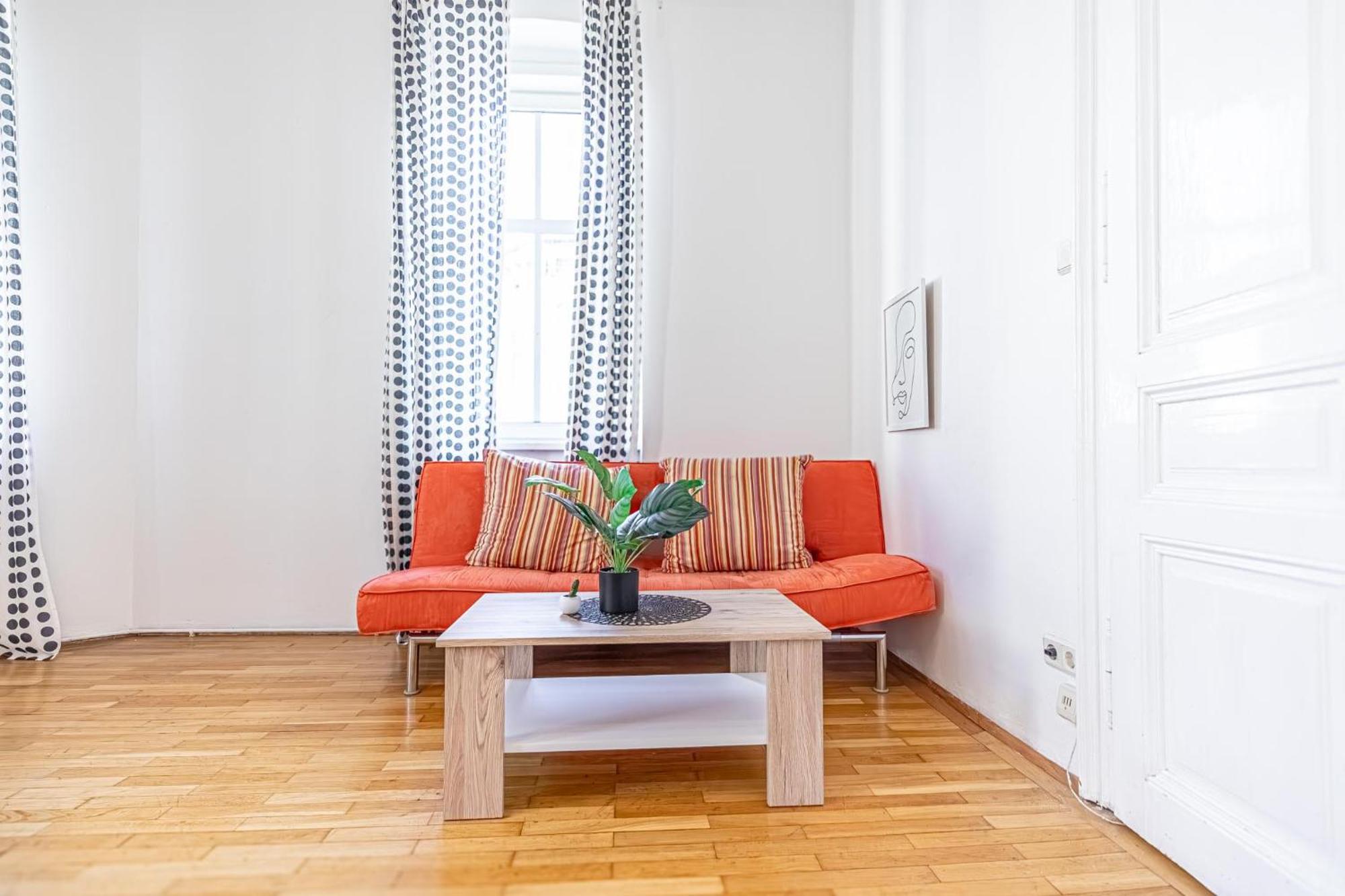 Simple Apartment Near Wiener Stadthalle Kültér fotó