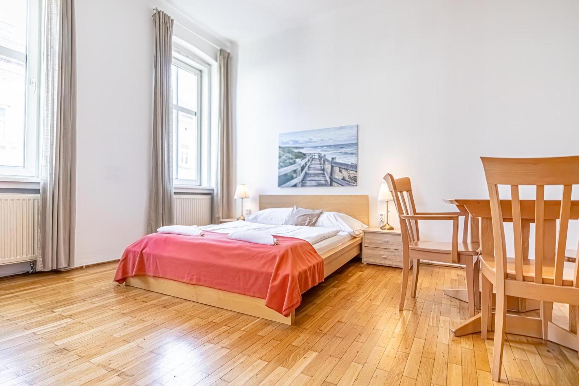 Simple Apartment Near Wiener Stadthalle Kültér fotó