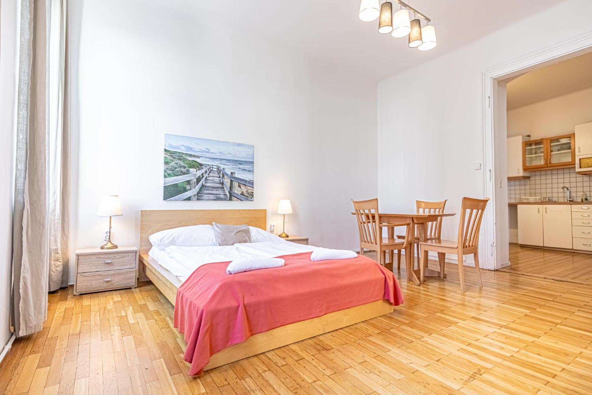 Simple Apartment Near Wiener Stadthalle Kültér fotó